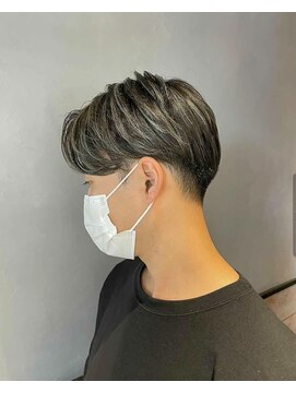 エイトセカンド 新宿三丁目店(EIGHT second) センターパート