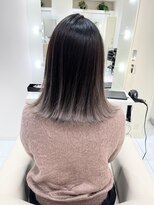 シルバーグレージュ裾カラー