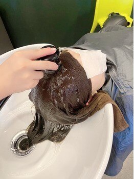 ネオエゴイスト(Neo Egoist)の写真/ウルトラファインバブル導入◎頭皮の状態や髪質に合わせて選べるヘッドスパ☆頭皮をほぐして血行促進！