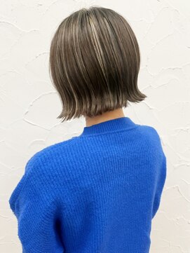 エミュ(emu) 外ハネ大人きりっぱなしショートボブ