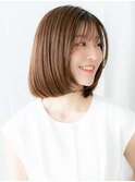ツヤ髪グレーベージュひし形レイヤーカットa小山20代30代40代