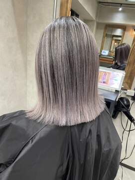 サニー 渋谷(SUNNY) バレイヤージュ、ハイライト、レイヤーロング、グレーベージュ