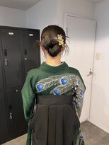 スリー(three)&nbsp;ヘアセット　ヘアアレンジ　卒業式ヘアセット