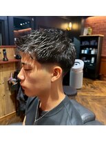 ハナテンベース(HANATEN BASE) メンズテーパーフェードスパーキーショート_メンズカット