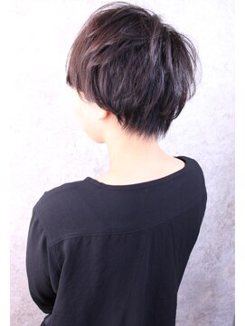 キャアリー(Caary) 福山市ショート人気ワンサイド耳かけＣａａｒｙノーブルショート