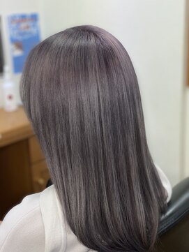 ヘアーメイクエアーセントラーレ(HAIR MAKE air Zentrale) シルバーグレージュ