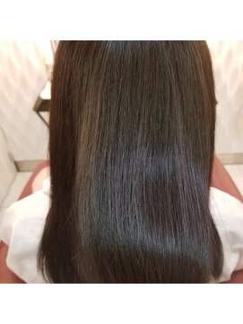 クオリス 赤塚店(QUALIS) 30代40代50代/ツヤツヤ/サラサラ/髪質改善/ナチュラルストレート