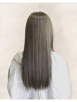 ヘアーアンドメイク サワ 上田本店(SAWA) グレージュのナチュラルストレート☆髪質改善で透明感up