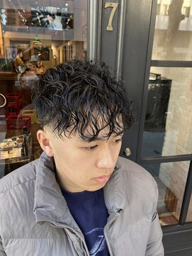 フォーコーナーズ(Four Corners) メンズパーマ/スパイラルパーマ／スキンフェード/