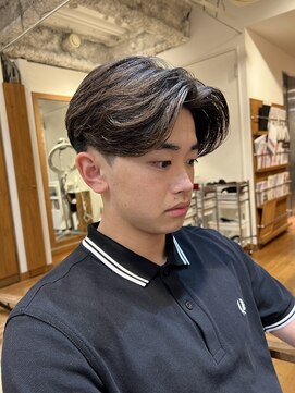 エクリ 麻布十番(equri) ニュアンスセンターパートスタイル