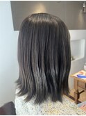 【オリーブグレージュ×外はねボブ】
