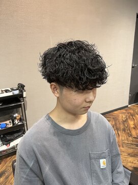 スキル(SKILL) 波巻きスパイラル　前下がり　福岡メンズパーマ