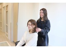 個室サロンで【なりたいを叶える為に】丁寧なカウンセリングで髪質診断。お客様に合わせた提案を致します