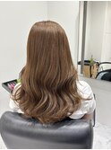 『ブリーチなしカラー』ヘーゼルナッツベージュのセミロング