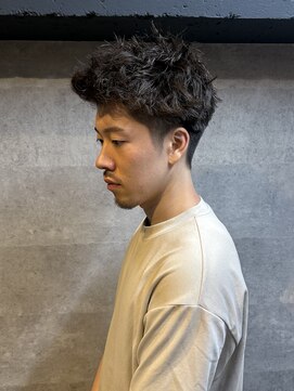 バーバーバー アカバネ(BARBER-BAR AKABANE) ビジネス場面にもピッタリ 清潔感MAXパーマスタイル