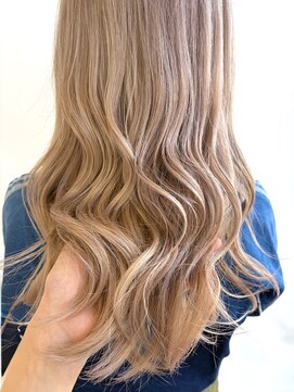 サラ ビューティ サイト 春日(SARA Beauty sight) 【ハイトーン】ホワイトベージュ/ブリーチ2・3回～