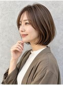 ふんわりミディアムボブ×白髪ぼかし×大人女性
