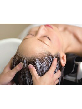 【JR宇美駅徒歩3分】Akalaのヘッドスパでは、健康な頭皮環境に整える◎快適な心地良さが実感できます！