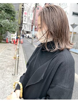 ケンジ ツルヤチョウ(KENJE tsuruyacho) 及川担当/insta→oikawa.shohei ミルクティーハイライト