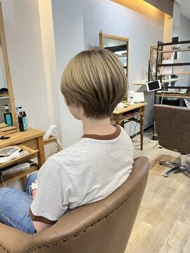 ジーニー(GeeNY) 絶対似合わせれます!骨格補正カットで王道ショートボブヘア