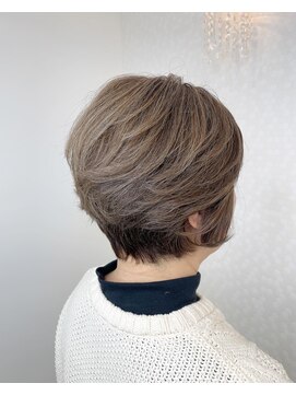 ヘアーアンドメイク ドレス(DRESS) 白髪ぼかしハイライト