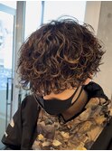 メンズマッシュウルフセンターパート波巻きパーマツイストパーマ