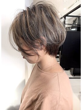 ジエクト アイロ(The Ect ilo) ショートボブ 白髪ぼかしハイライト メルティカラー イルミナ