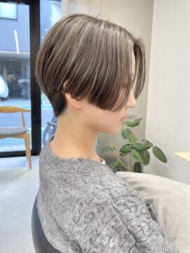 グラフ 蔵前(GRAFF) 30代40代ハイライト_ハンサムショート_前髪なしショート_蔵前