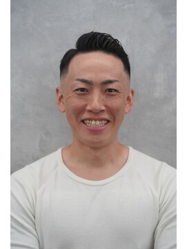 クロムトウキョウ ザ バーバー ネオン 新宿店(CHROM TOKYO the Barber ne/on) 七三フェード