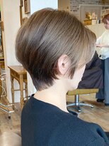 ミルティ(Myrtille)&nbsp;ミルティ☆ハイライト入り脱白髪染グレージュカラーのショート☆