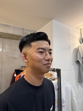 グッドプレイスアンドシング(Good Place&thing) サイドパートフェードスタイル