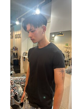 フェード×センターパート