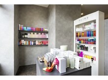 アトリエルッソ(atelier russo)の雰囲気(圧倒的なアイテム数!貴方の髪に合うヘアケアが必ず見つかる。)