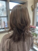 ヤドリギ(yadorigi) 清澄白河美容院yadorigi(ヤドリギ)くびれミディアムヘア