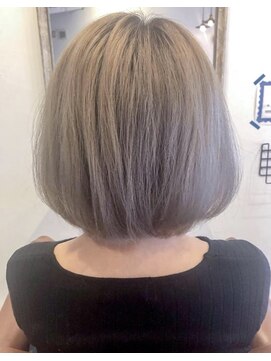 エルモ(ELMO) ホワイト-２Wayスタイリング / ボブver.