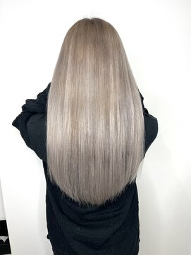 アルマバイロサ(ALMA by ROSA) シルバーカラー×シールエクステ 担当SE-YA