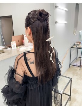 ノード(NODO) ストレートの編み込みアレンジ