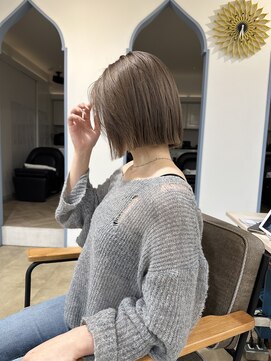 アンジュベイナハ (Ange Bay NAHA) 切りっぱなしレイヤーカット