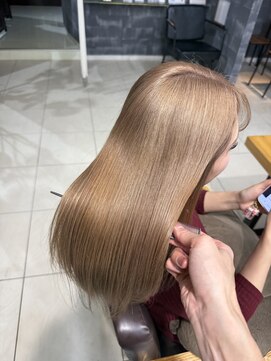 ラウル(Laulu) イメチェン/ピンクベージュ/アンブレラカラー/前髪/佐倉