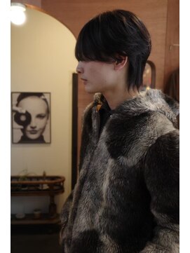 エディ(Edy) センターパートニュアンスパーマカルマヘア韓国ヘア眉毛カット