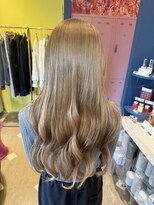 エシェル 平塚店(echelle)&nbsp;透明感ミルクティーベージュ×艶ロングレイヤー