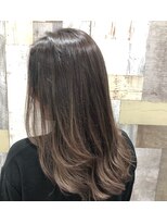 ジェミニー(Gemini) ロングレイヤー×ハイライト・バレイヤージュカラー
