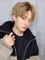 リークフー(Ree cu fuu)&nbsp;センターパート波打ちパーマ　オシャレ感　ツイスト