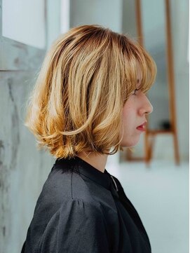 イコール バイ プロデュース 町田駅前店(equal by Produce) ぱつっとボブスタイル