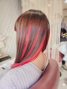 クオリス 赤塚店(QUALIS) 10代20代/ピンク/レッド/ダブルカラー/インナーカラー/ブリーチ