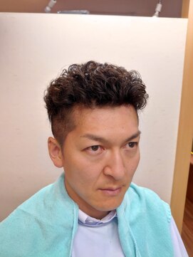 ヘアーカットデザインサロン スマッシュ 田町店(Hair cut design salon Smash) アップバング 宮城風パーマ ツーブロック フェード スラムダンク
