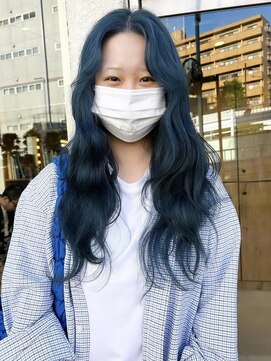 ザレミー(THE REMMY) ネイビーブルー/ハイトーンロング/寒色カラー/ブルーヘア