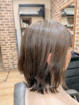 コテ巻き風外ハネパーマ