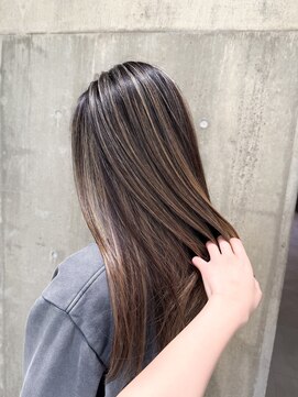 ガレリアエレガンテ 栄店(GALLARIA Elegante) ハイライト/地毛ハイライト/白髪ぼかし/ロングレイヤー