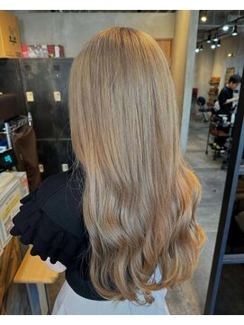 ミルクティーベージュ/ダブルカラー/犬飼慧